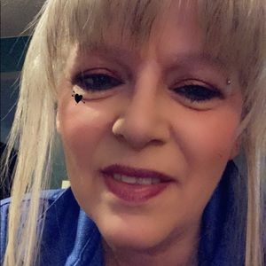 Meet your Posher, Debbie